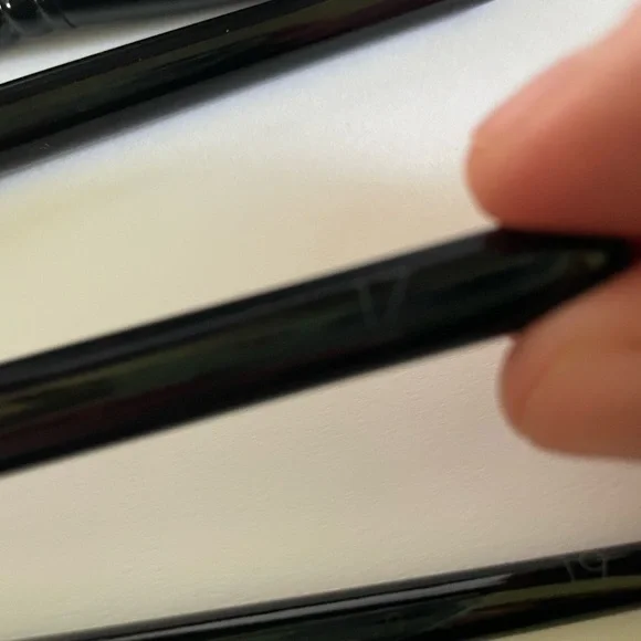 Wayne Goss Assorted Brush Set - Black Handles - Picture 7 of 10